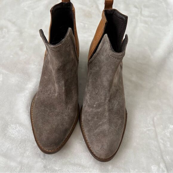 DIBA TRUE Boho Leather Two Tone Ankle Booties 7.5 grey brown suede cute western - Picture 4 of 7